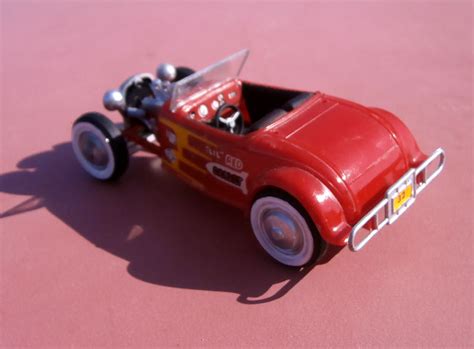 1932 Ford Deuce The Roadster Hot Rod 1 32 Scale Monogram