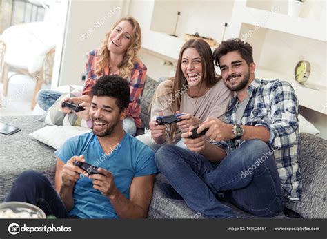 games  play  home  friends game fans hub