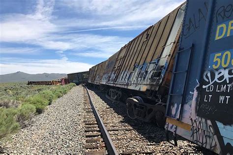 train carrying munitions derails  northern nevada video las vegas