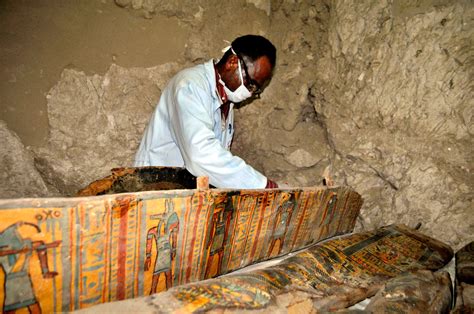 3 500 Year Old Egyptian Mummies Discovered Near Valley Of