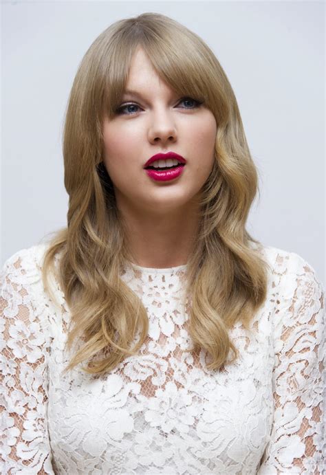 Taylor Swift Pure Angelic Beauty In White Lace Celeblr