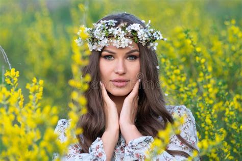 Face Outdoor Young Sensual Woman With Wreath In Field With Yellow