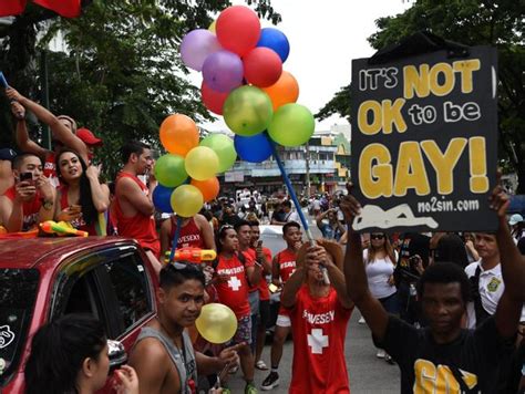 thousands of manila pride marchers demand equal rights as