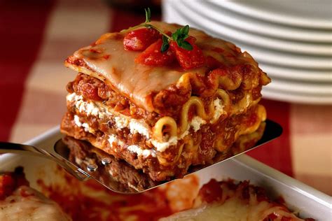 basic lasagna  meaty sauce recipe
