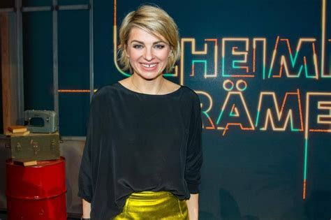 Wdr Kultmoderatorin Sabine Heinrich Plaudert In Tv Sendung Ein Pikantes