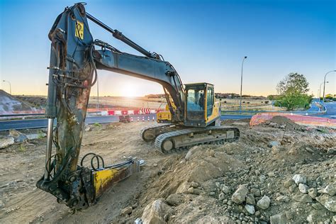 picking   excavator attachment equipment contracting