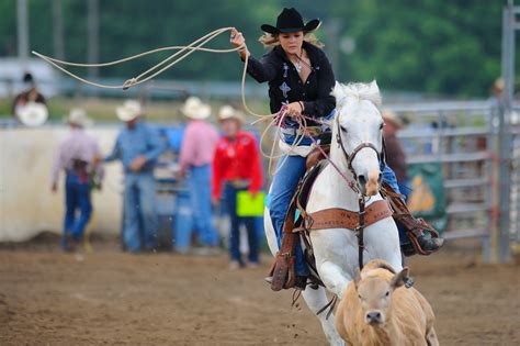 learn sports photography   photograph rodeo  horse shows