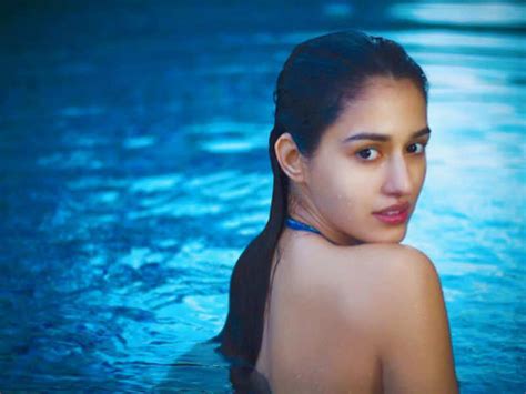 Pic Disha Patani Looks Absolutely Sensuous In The Swimming Pool