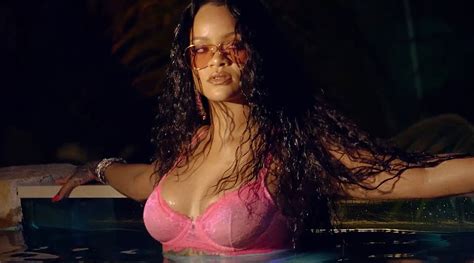 Rihanna Hot Boobs In Savage X Fenty Summer Xclusive