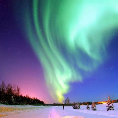 aurora borealis   result   collision  energy charged particles    wonders