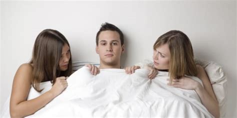 3nder Threesome App Sex With Two People Just Got Easier