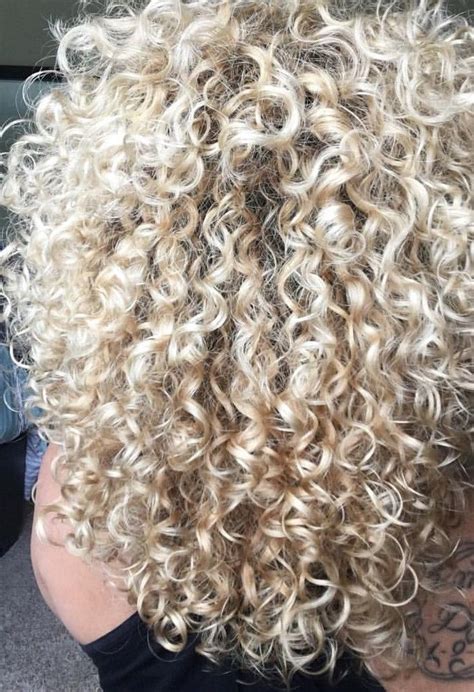 Blonde Curly Hair Colored Curly Hair Big Curls For Long Hair Gypsy