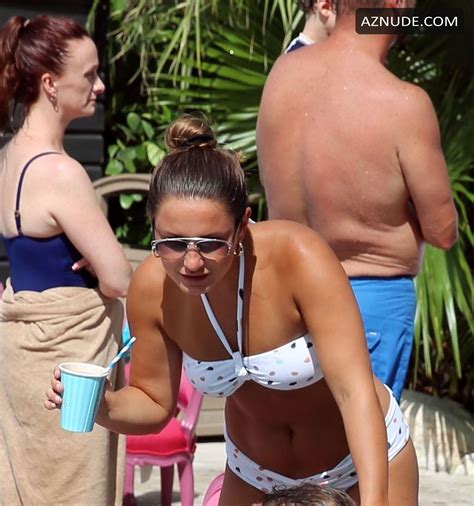Sam Faiers Sexy Having Fun At Waterpark While On Holiday
