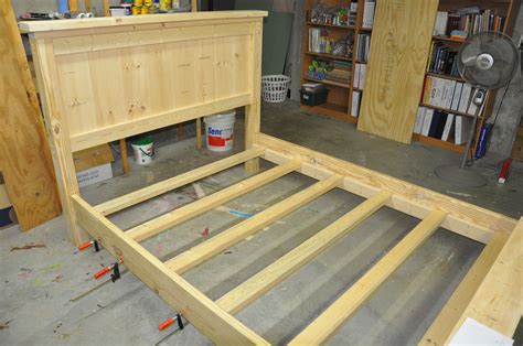 plans  building  rustic farmhouse bed  lesson learned