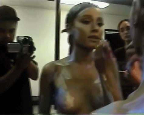 Ariana Grande Nude Thefappening