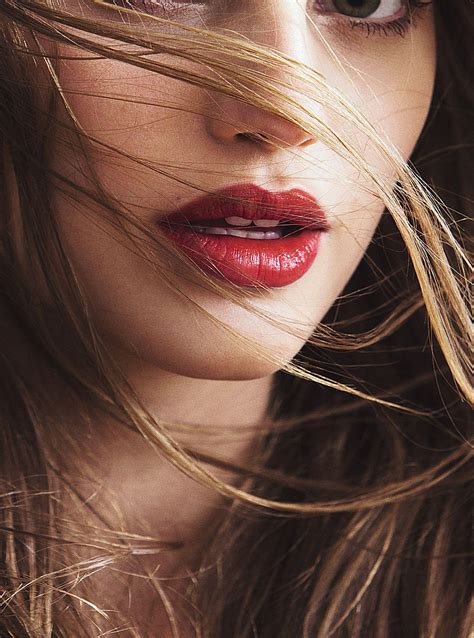 le rouge à lèvres rouge un symbole de la séduction absolue madame figaro