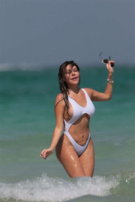 Liziane Gutierrez Big Brazilian Ass In Tiny White Bikini 9 Photos