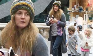 drew barrymore takes olive and frankie christmas shopping in la daily mail online