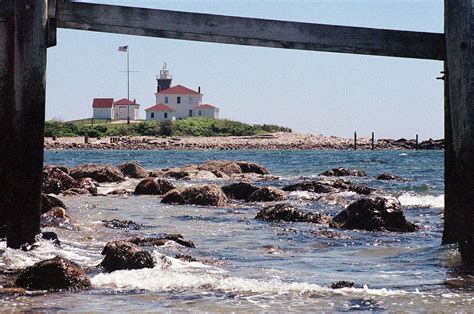 hill lighthouse ri  photo  freeimages