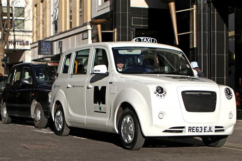 londons  metrocab electric taxi  save cabbies   day auto express