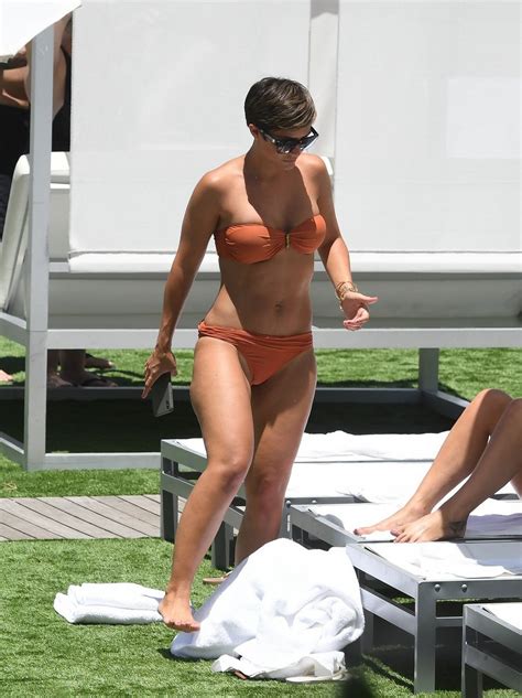 frankie bridge nude exhibited tits and juicy pussy the
