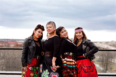anishinaabe ojibwe women seek  horizons  honoring