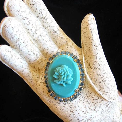 Vintage Turquoise Glass Rose Cameo Brooch 2hearts Jewelry