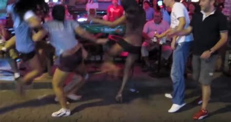 Tourist Gropes Thai Women In Public Learns His Lesson The