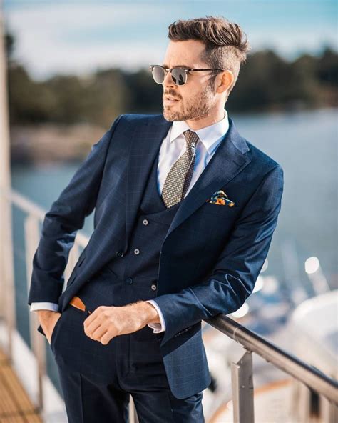 head turning navy blue suit ideas part chic styles   classic man