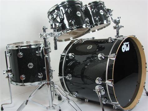 dw collectors series pc black sparkle  drums