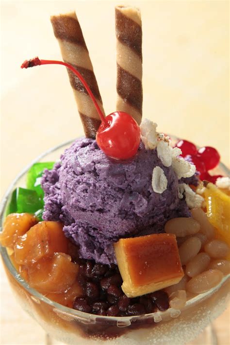 filipino dessert went to school cafeteria during lunch and asked for halo halo and they said