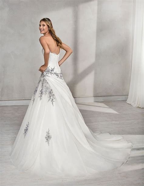romantische trouwjurk met gekleurde applicaties romantische bruidsjurken lace wedding dress