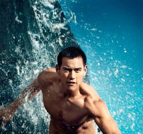 chinese badminton player lin dan s oversexualized photo book causes controversy in china