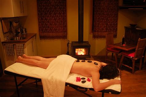 7 benefits of hot stone massage you probably don t know massager expert
