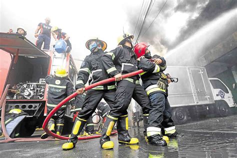 duterte  firemen armed     fight reds crime