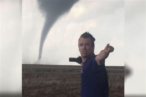 reed timmer biography net worth career wife children storm chaser twitter ebiographypost