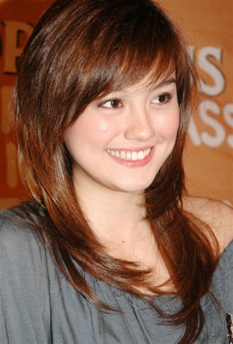 Cute Red Hairstyle With Bangs Agnes Monica Hairstyles Styles Weekly