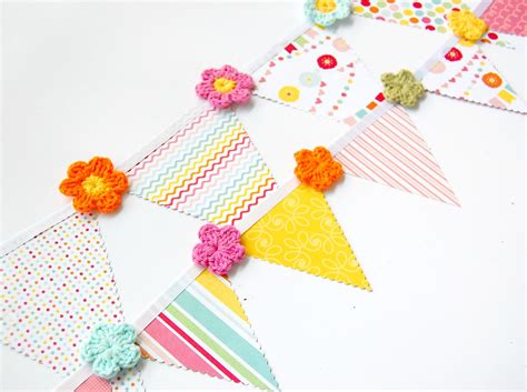 hopscotch lane paper bunting   simple crochet flower pattern