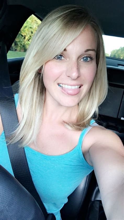 cute girls taking car selfies 34 photos thechive