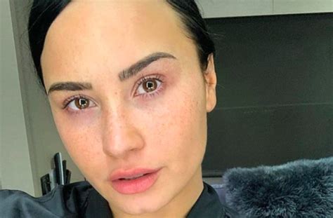 Demi Lovato Goes Makeup Free To Proudly Display Her Freckles And Booty