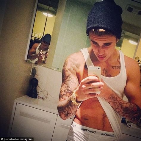 Justin Bieber Steps Out In Very Low Trousers And Flashes Grey Briefs