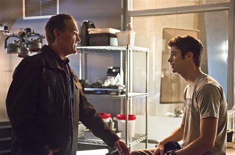 Barry Allen The Flash And His Father Henry Cultjer