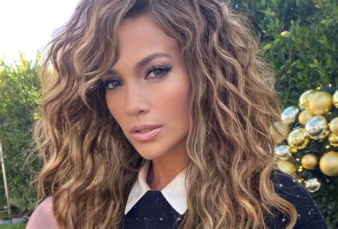 Short J Lo Hairstyles Love Her Hair Color With Images Jennifer