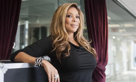 Social Media Drags Wendy Williams’ New Bathing Suit Photos Hellobeautiful
