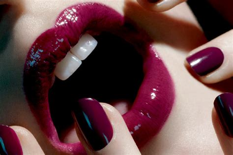 trendy beauty make up with matching lips and nails it will inspire you