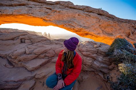 mesa arch  sunrise  photographers experience travelffeine