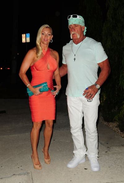 Hulk Hogan Cradles Jennifer Mcdaniel The Hollywood Gossip