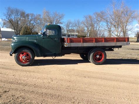 Former Farm Truck 1948 International Flat Bed – Barn Finds