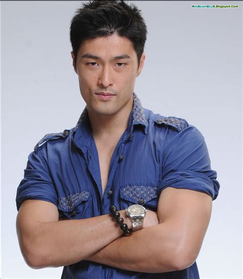 johnny tri nguyen hot vietnamese kungfu actor hot asian guys male models actors