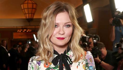 Kirsten Dunst Explains Why It S Easier Doing Sex Scenes With A Female